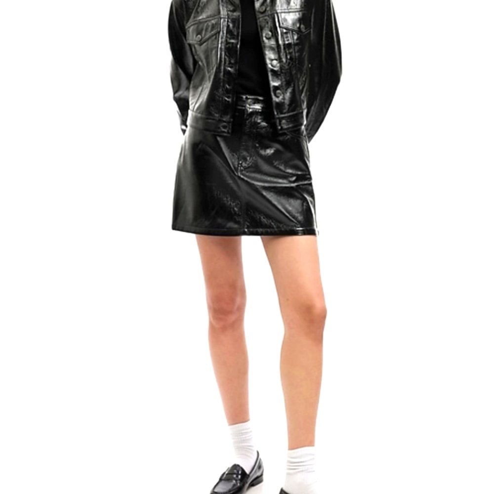 Vegan patent leather mini skirt black
